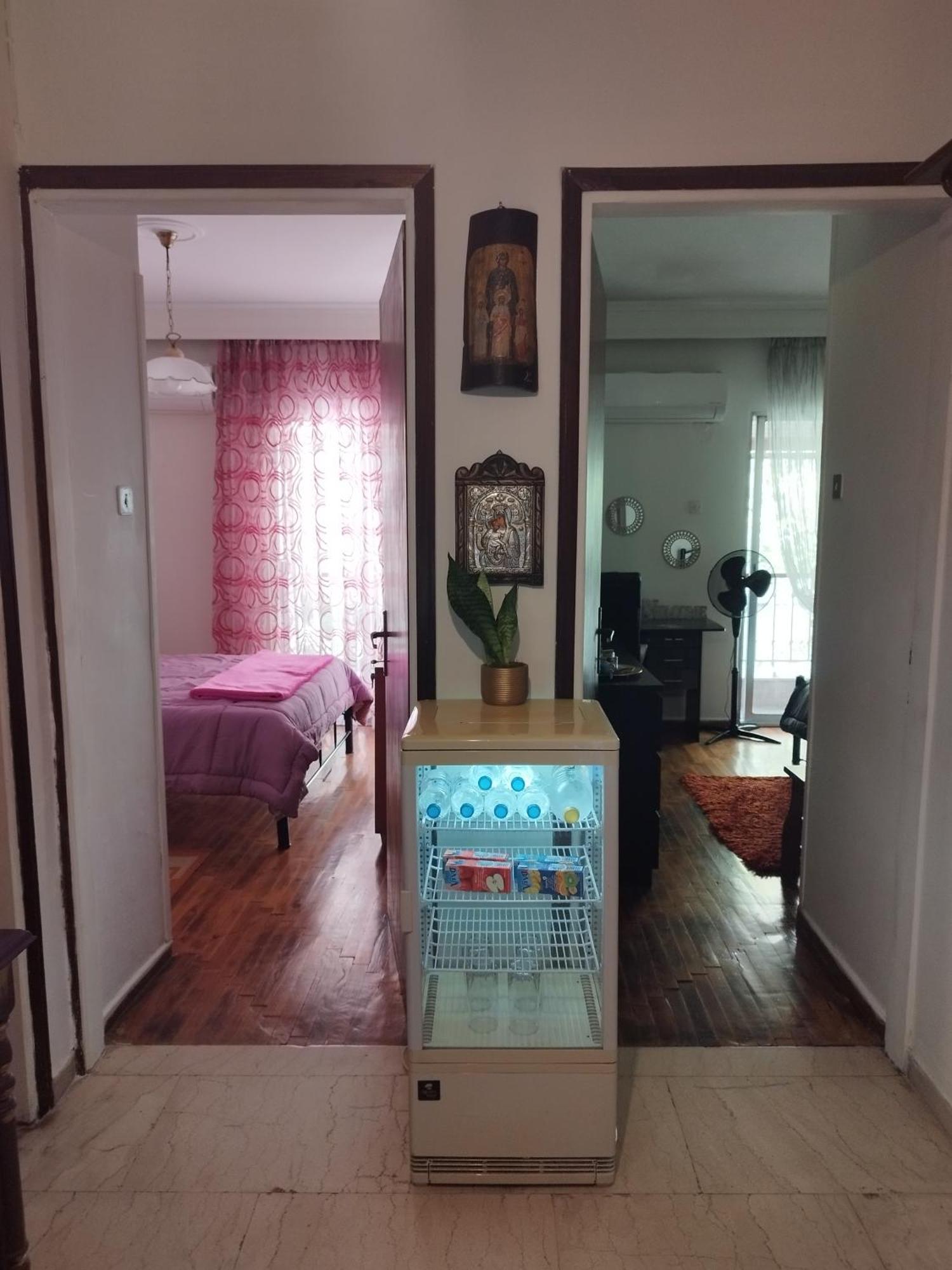 Private Rooms In Shared House Thessaloniki Exterior photo